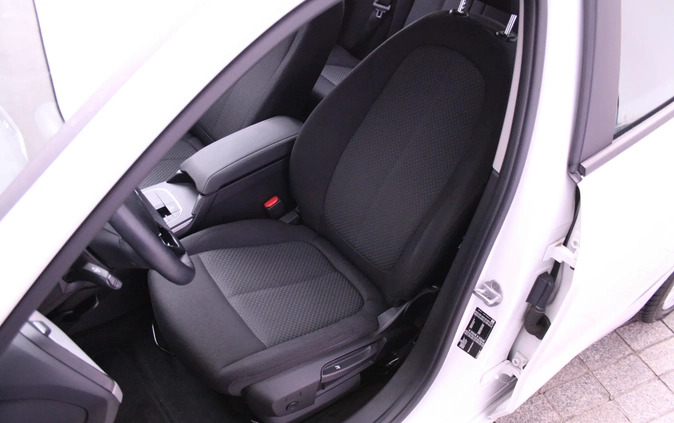BMW Seria 1 cena 99900 przebieg: 55700, rok produkcji 2020 z Rakoniewice małe 232